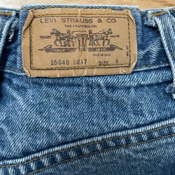 Vintage 1970’s LEVI’s Cutoff Jean Shorts - Orange Tag - Picture 7 of 9